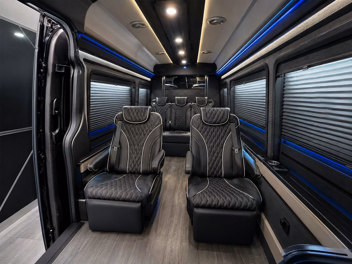airport shuttle buses for large groups flying into charlotte douglas or rdu