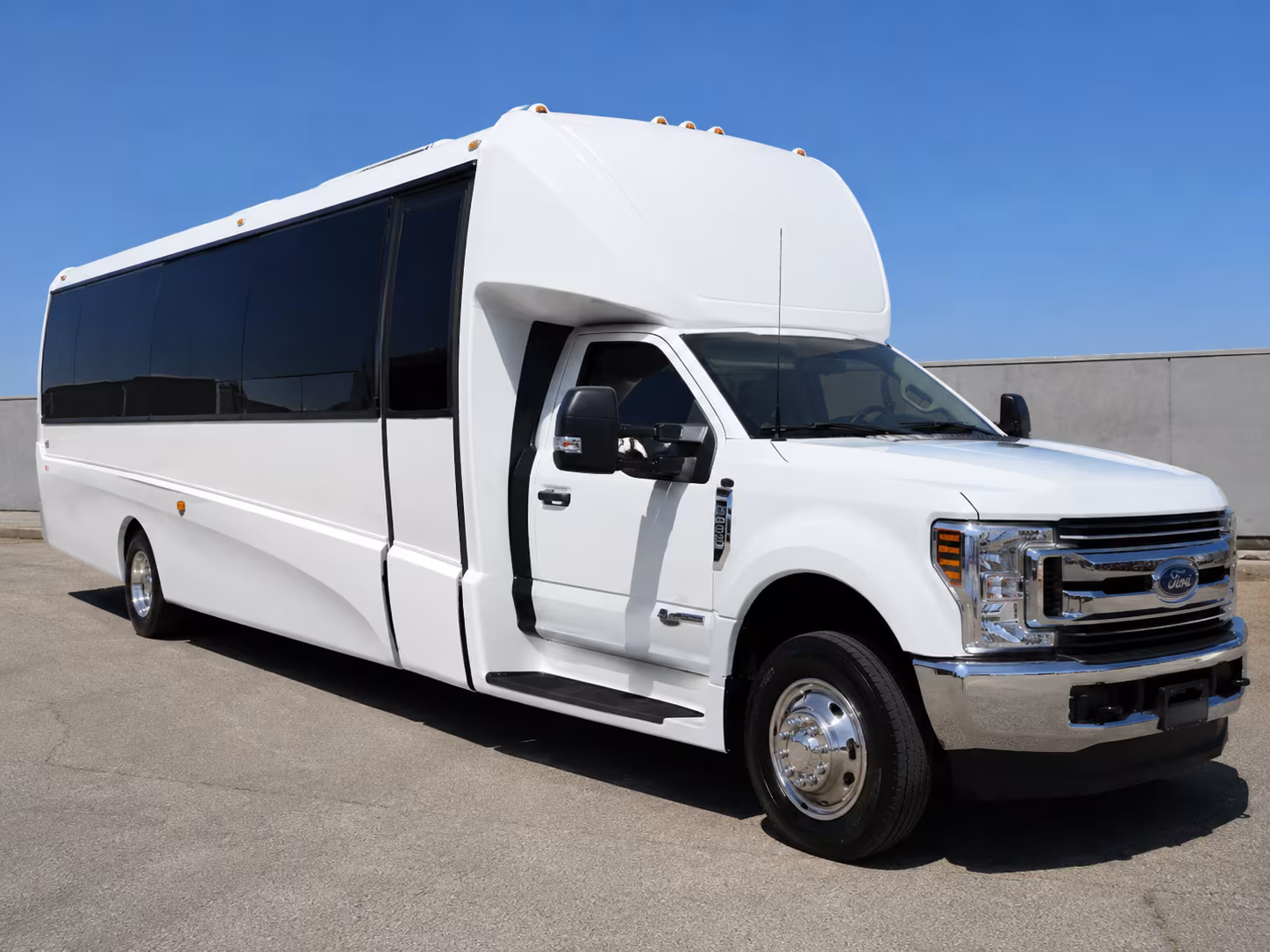 buses for nature zoo and outdoor learning field trips near winston salem