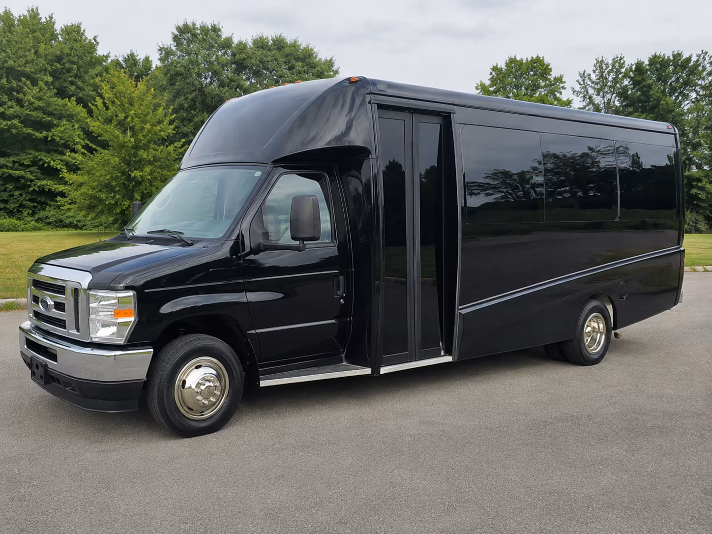 charter buses for large winston salem school prom groups